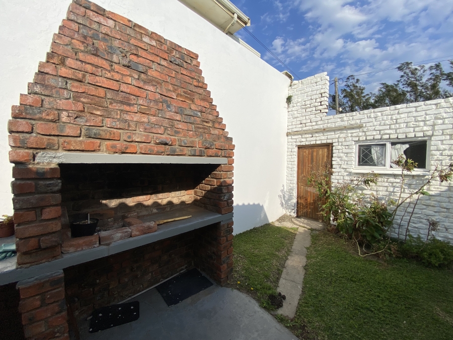 To Let 3 Bedroom Property for Rent in Kidds Beach Eastern Cape